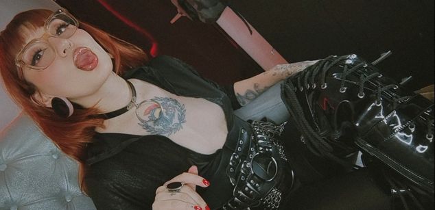 Model - Miss Venus mindfuck