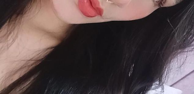 Model - LiaMoretti feet