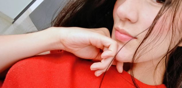 Model - LiaMoretti feet