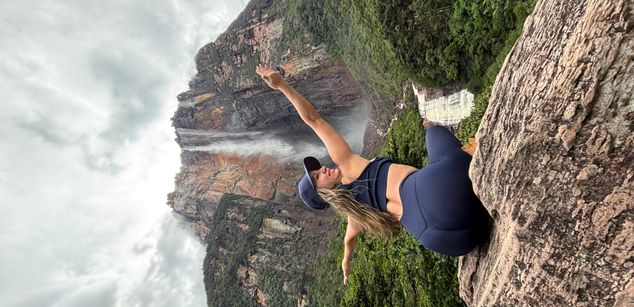 Model - Veronica Hot naked