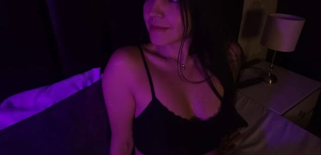 Model - Suzan Smith cum