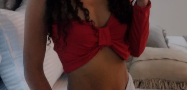 Model - Eimy Sanchez feet