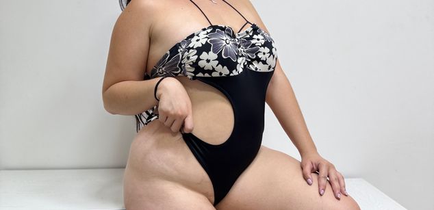 Model - Anahi Vega LATINA