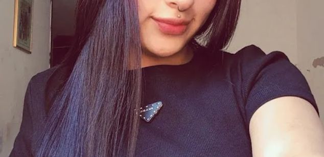 Model - Olivia slave