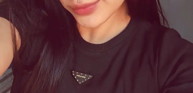 Model - Olivia slave