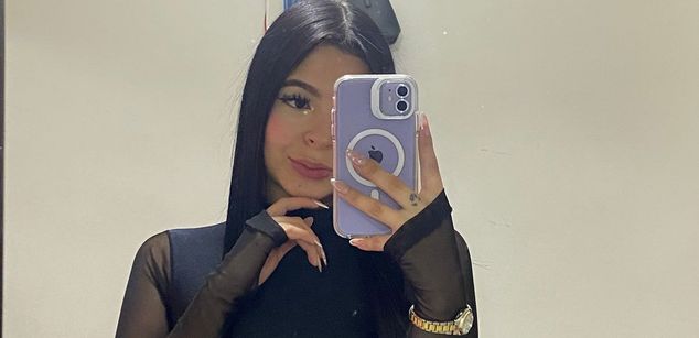 Model - Brianna Hill teen