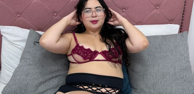 Model - Anahi Vega LATINA