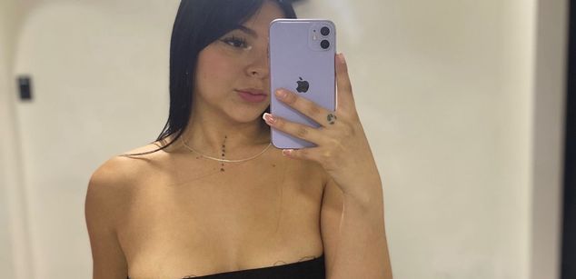 Model - Brianna Hill teen