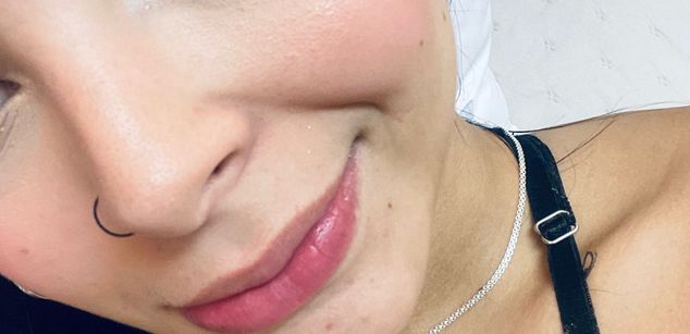 Model - Brianna Hill teen