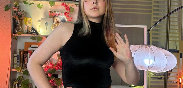 Model - MarlaShine bigboobs