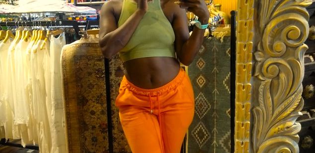 Model - Melanie Williams bigass