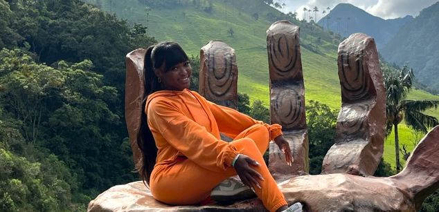 Model - Melanie Williams bigass