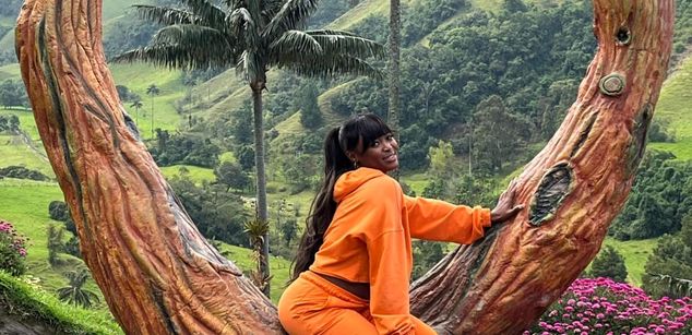 Model - Melanie Williams bigass