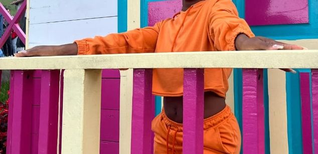 Model - Melanie Williams bigass