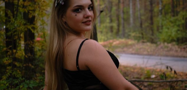 Model - LinaRose goddess