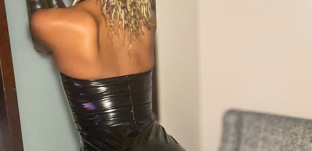 Model - Goddess Maxx femdom