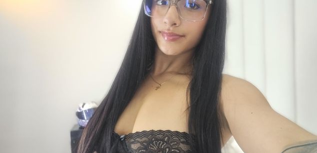 Model - LenyLucca joi