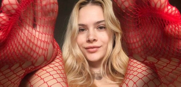 Model - Manany fetish