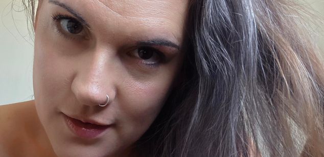 Model - CurvyMaskedBabe Dildo