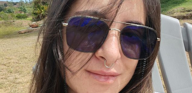 Model - DANI hairyarmpits