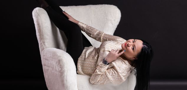 Model - AngieKiss joi