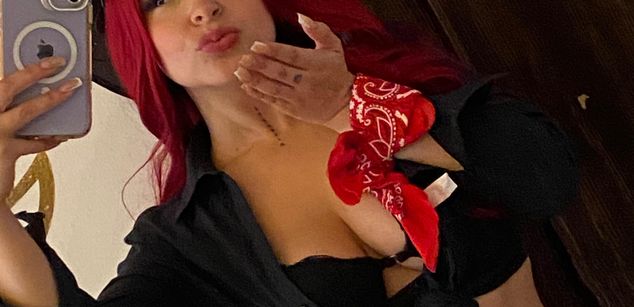 Model - Brianna Hill teen