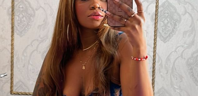 Model - SalomeRestrepo bdsm