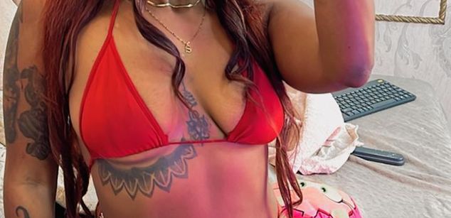 Model - SalomeRestrepo bdsm