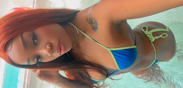 Model - SalomeRestrepo bdsm