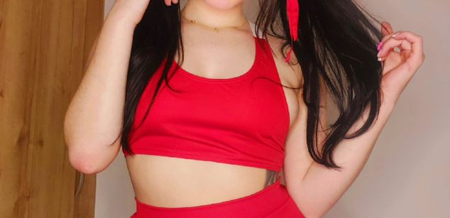 Model - EmilyPrada feet