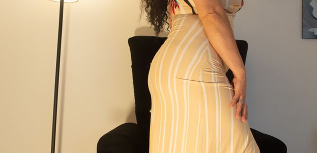 Model - AdeleSmithh heels