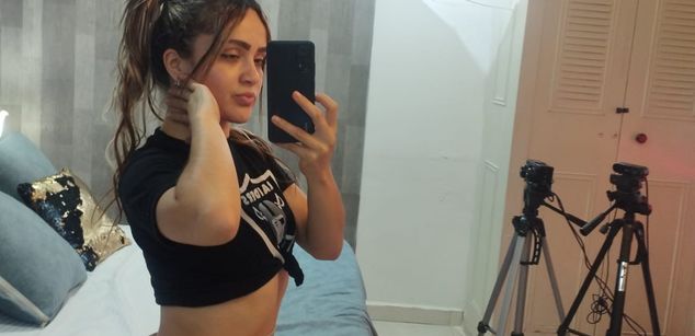 Model - ZoeWillis domination