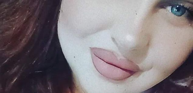 Model - RubyLorrie feet