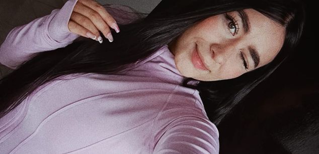 Model - Lexxiee Haze bigass