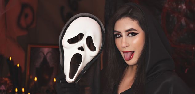 Model - SophieGomez squirt