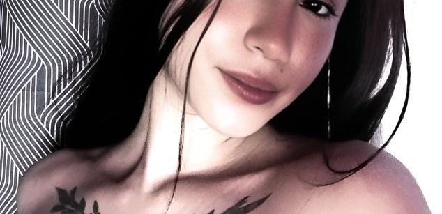 Model - Alana Martinez joi