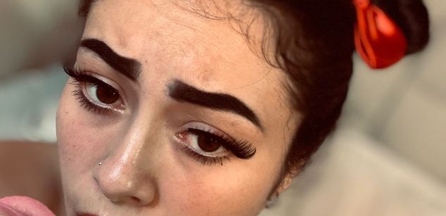 Model - Jaslyn Smith spank