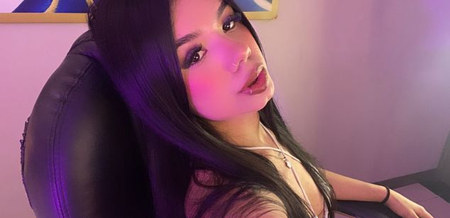 Model - VioletGrace bigass