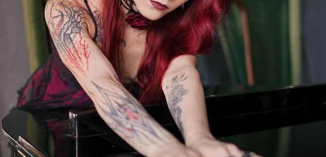 Model - Nelle_ findom