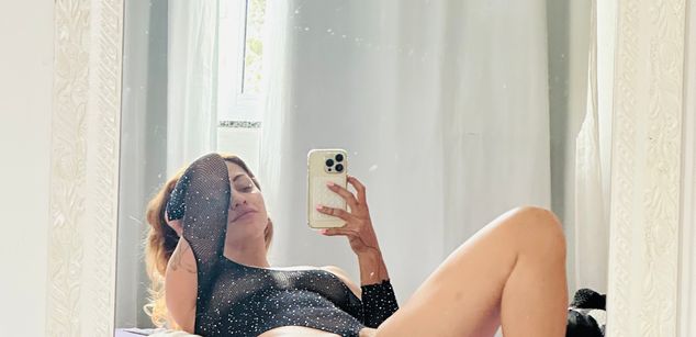 Model - Goddess Gabriela Paiva joi