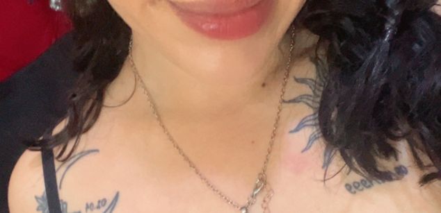 Model - HollyDirtySlut gag