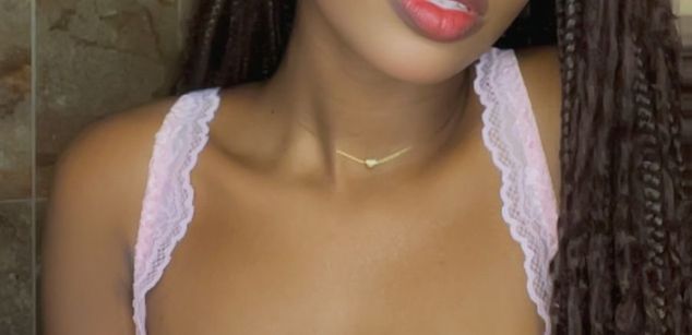 Model - abbiecyruz feet