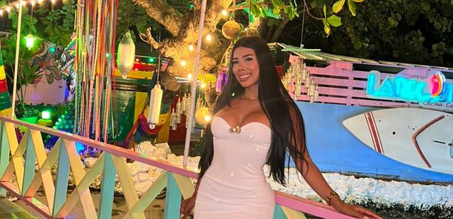 Model - MilaQueen love