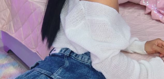 Model - Bella Sky Submissive