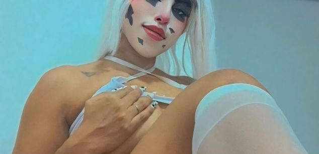 Model - Alinandscoot femdom