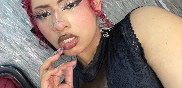 Model - Idun Brunette dirty