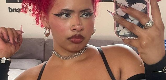 Model - Idun Brunette dirty