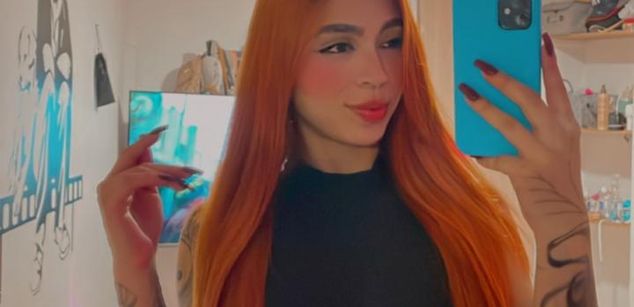 Model - Polygonnia cuckold