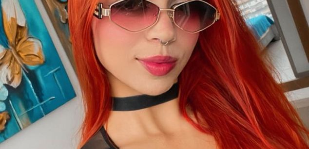 Model - Polygonnia cuckold