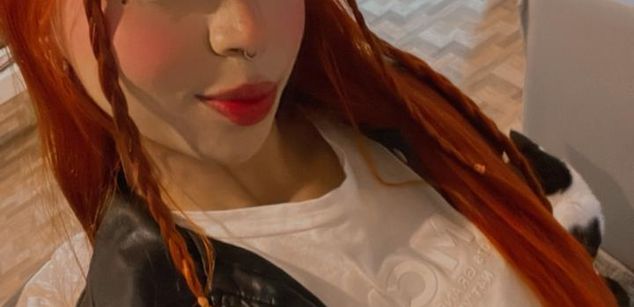 Model - Polygonnia cuckold